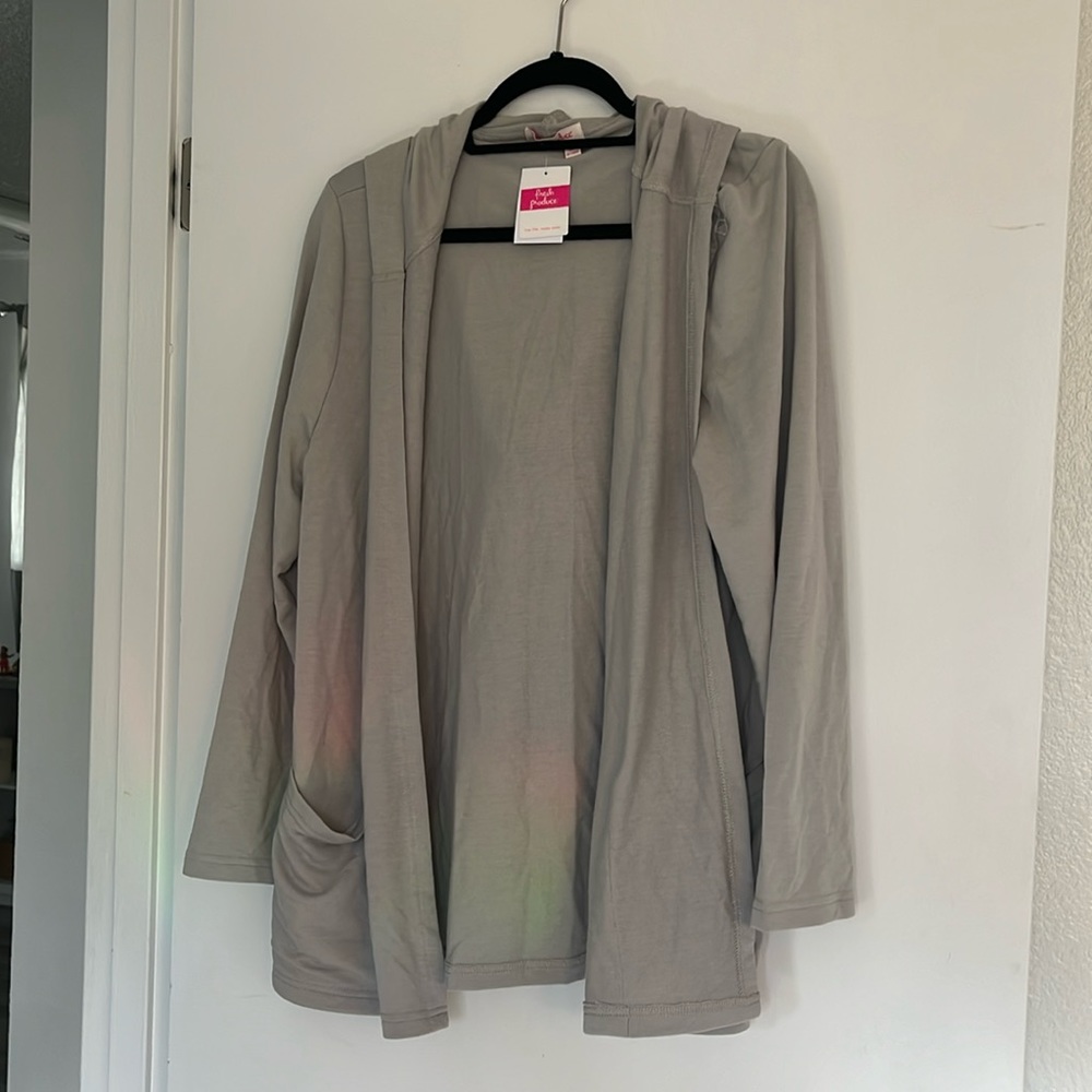 Fresh Produce grey hoodie/cardigan with pockets. NWT